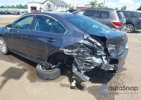 2017 Subaru Legacy 2.5I Premium z USA, uszkodzony, nr VIN 4S3BNAD69H3061145